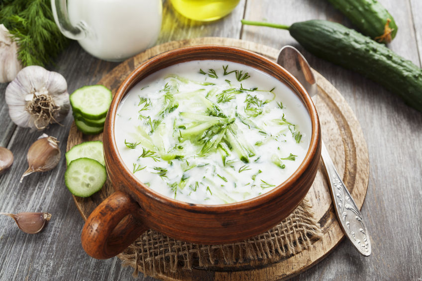 Soupe froide de concombre aux pÃ©tales de saumon fumÃ©